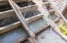 Ремонт поврежденных бетонных ступеней